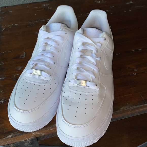black air forces size 10.5